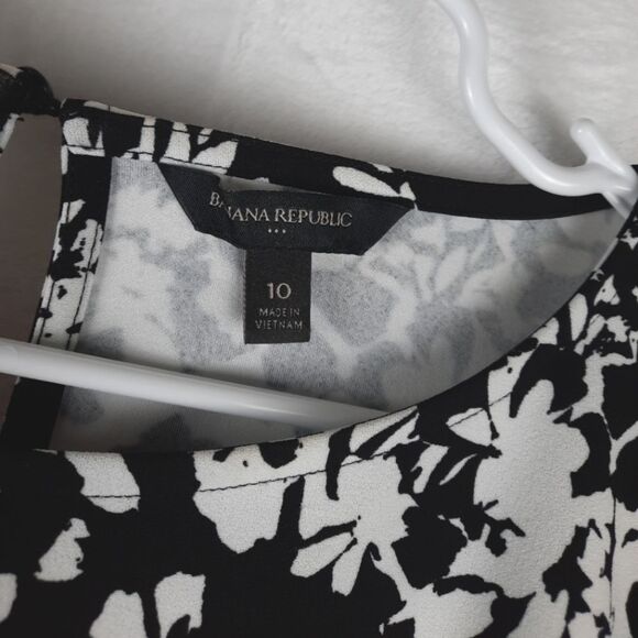 Banana Republic Floral Print Dress NWOT - Picture 5 of 12